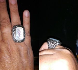 Silver mother of pearl ring